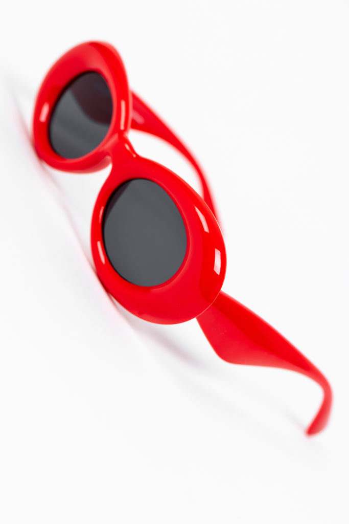 Nevermind Puff Sunglasses in Red