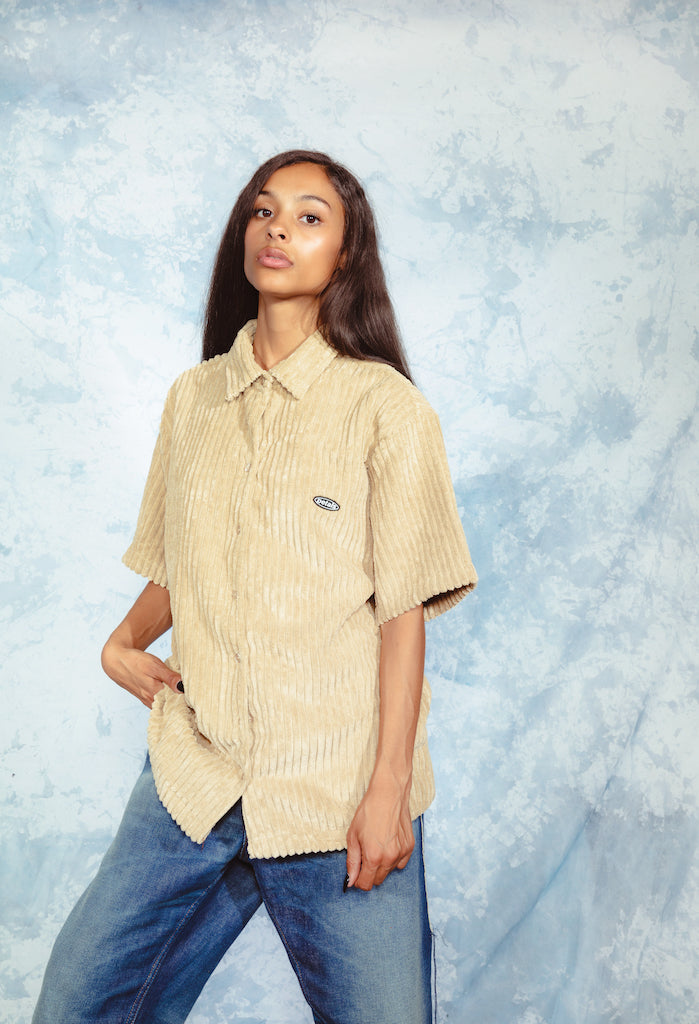 Jumbo Cords Button-Up in Sand